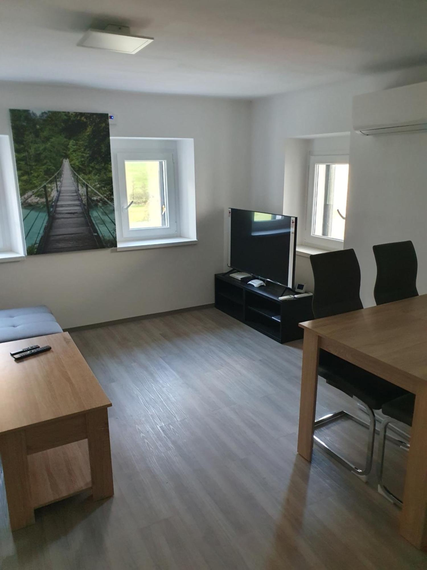 Apartment Ledince Most Na Soci Luaran gambar